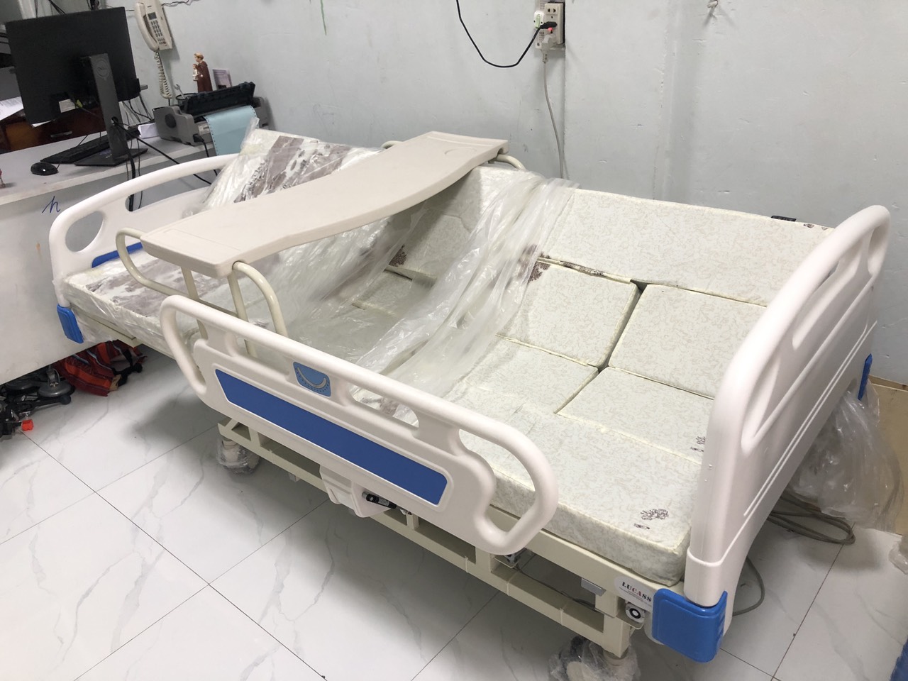 Cửa hàng giường y tế quận Tân Bình di chuyển linh hoạt, giá tốt!